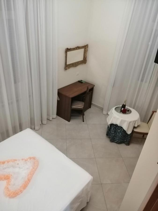 Suite Dal Conte โรม ภายนอก รูปภาพ